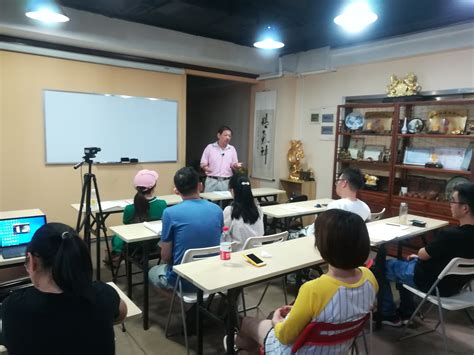 上海周易培訓的權威觀點與新東方在線咨詢的最新動態(tài)